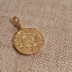 Elegant Gold charm for bracelet like the one in my closet fits perfect